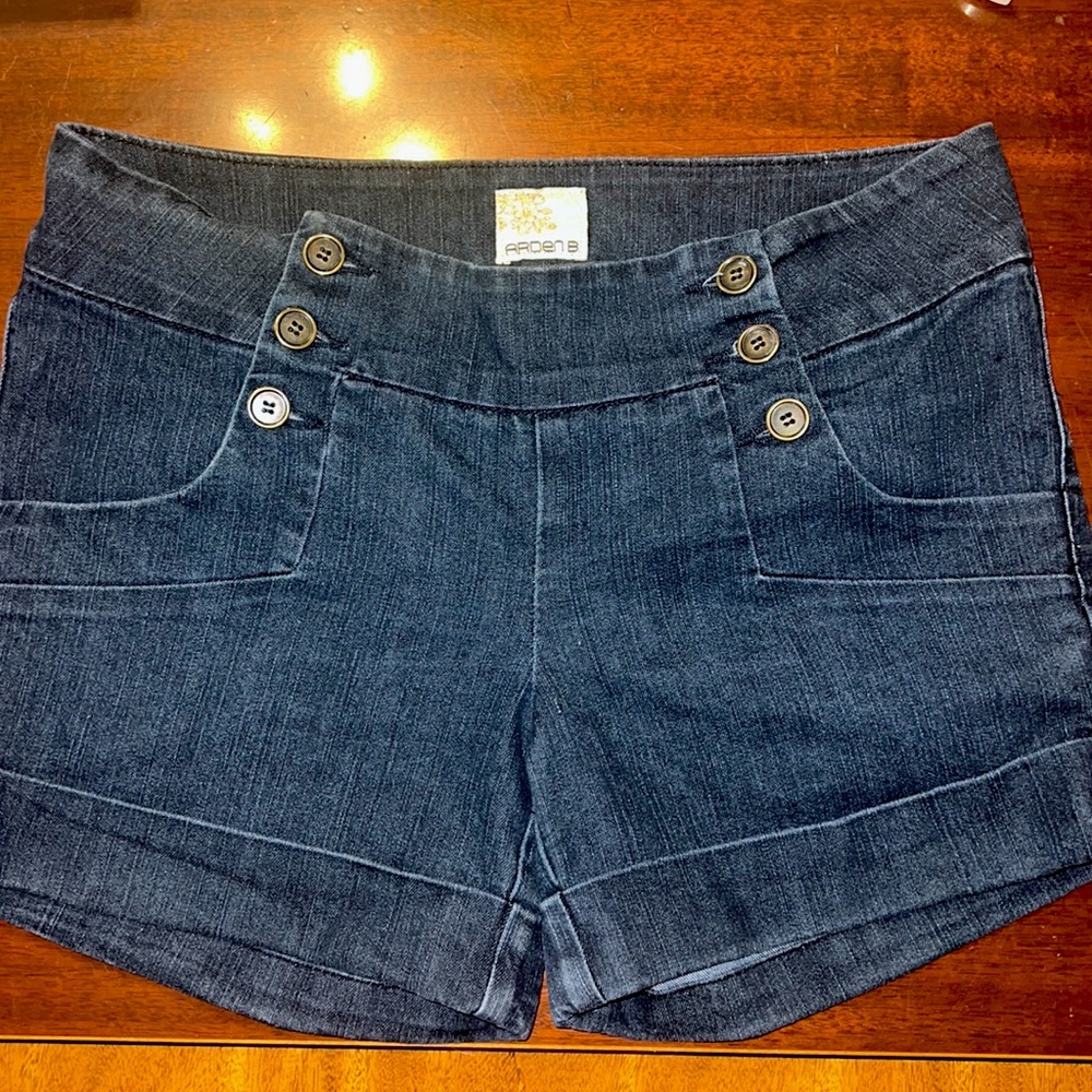 ARDEN B shorts